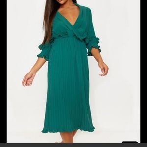 NWT Green ruffle midi dress
